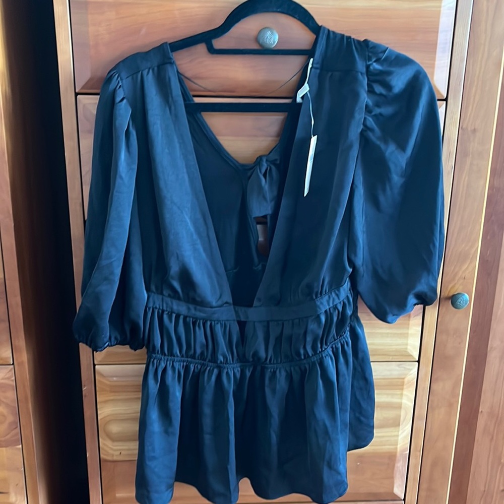 NWT Anthropologie Dolan cut-out v-neck black top L, ties in back